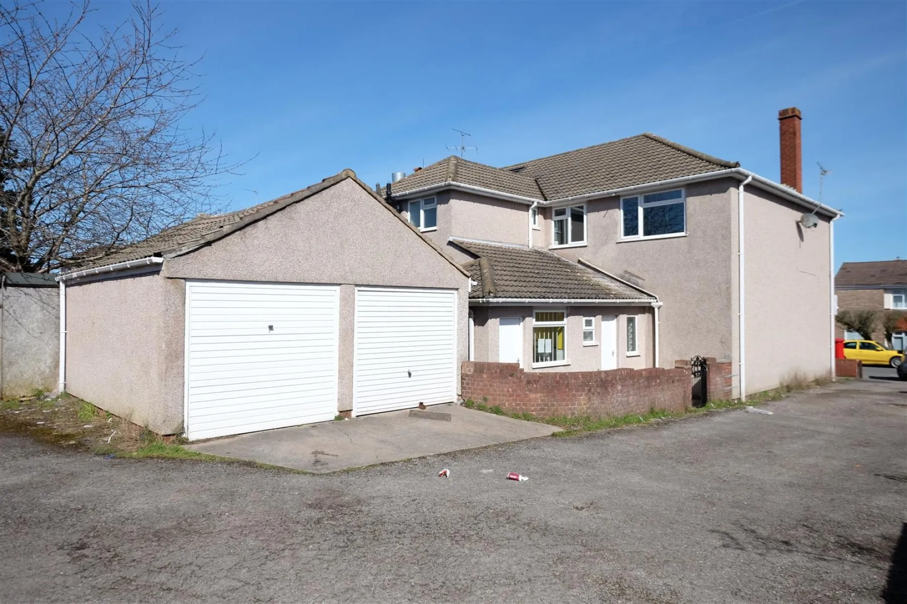 RETAIL UNIT + FLAT + GARAGES, 2 bedroom, Commercial - 27931760