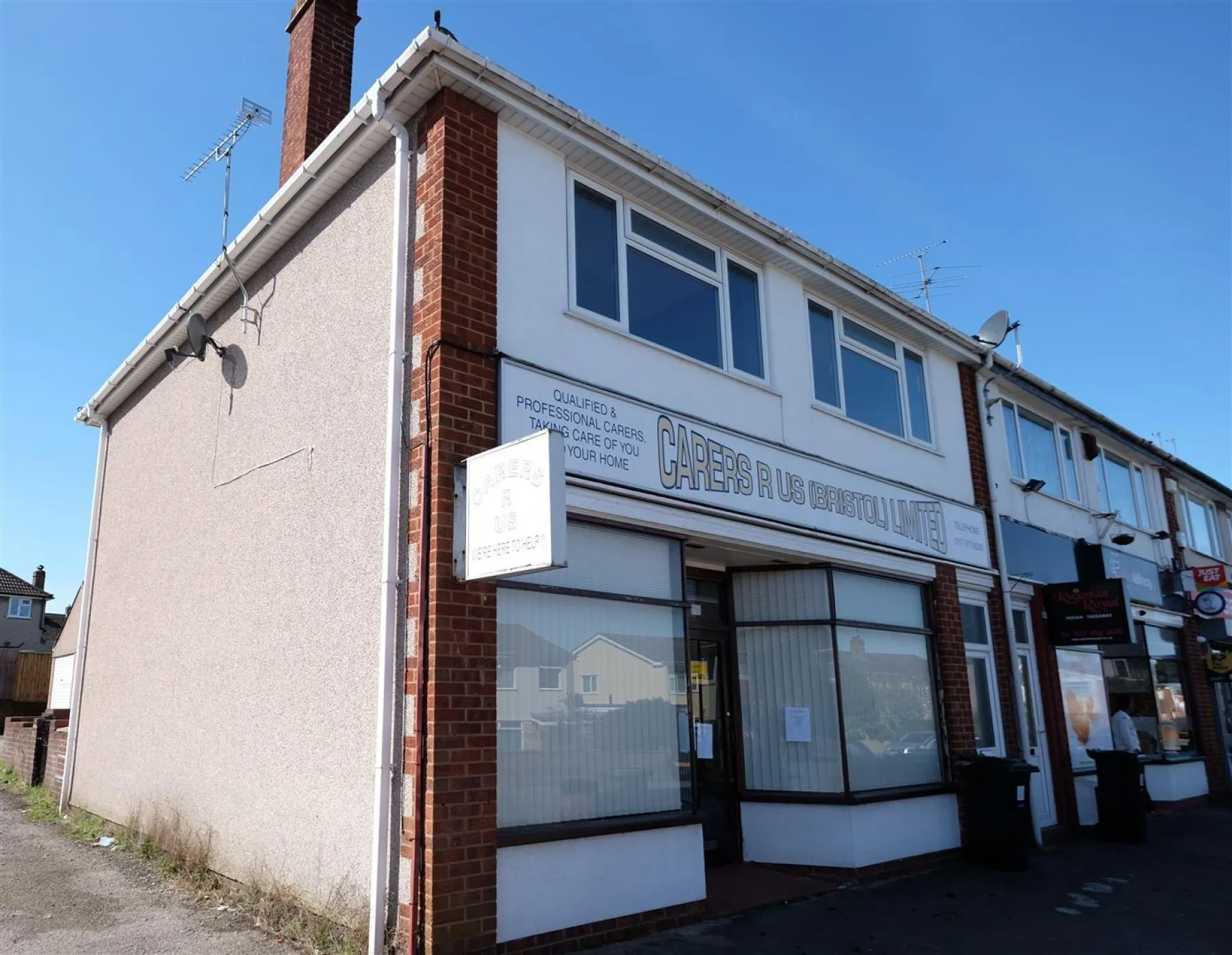 RETAIL UNIT + FLAT + GARAGES, 2 bedroom, Commercial - 27931760