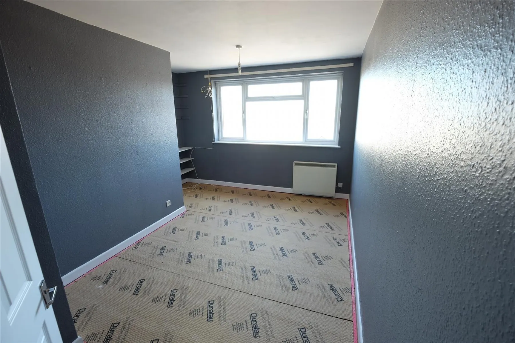 RETAIL UNIT + FLAT + GARAGES, 2 bedroom, Commercial - 27931760