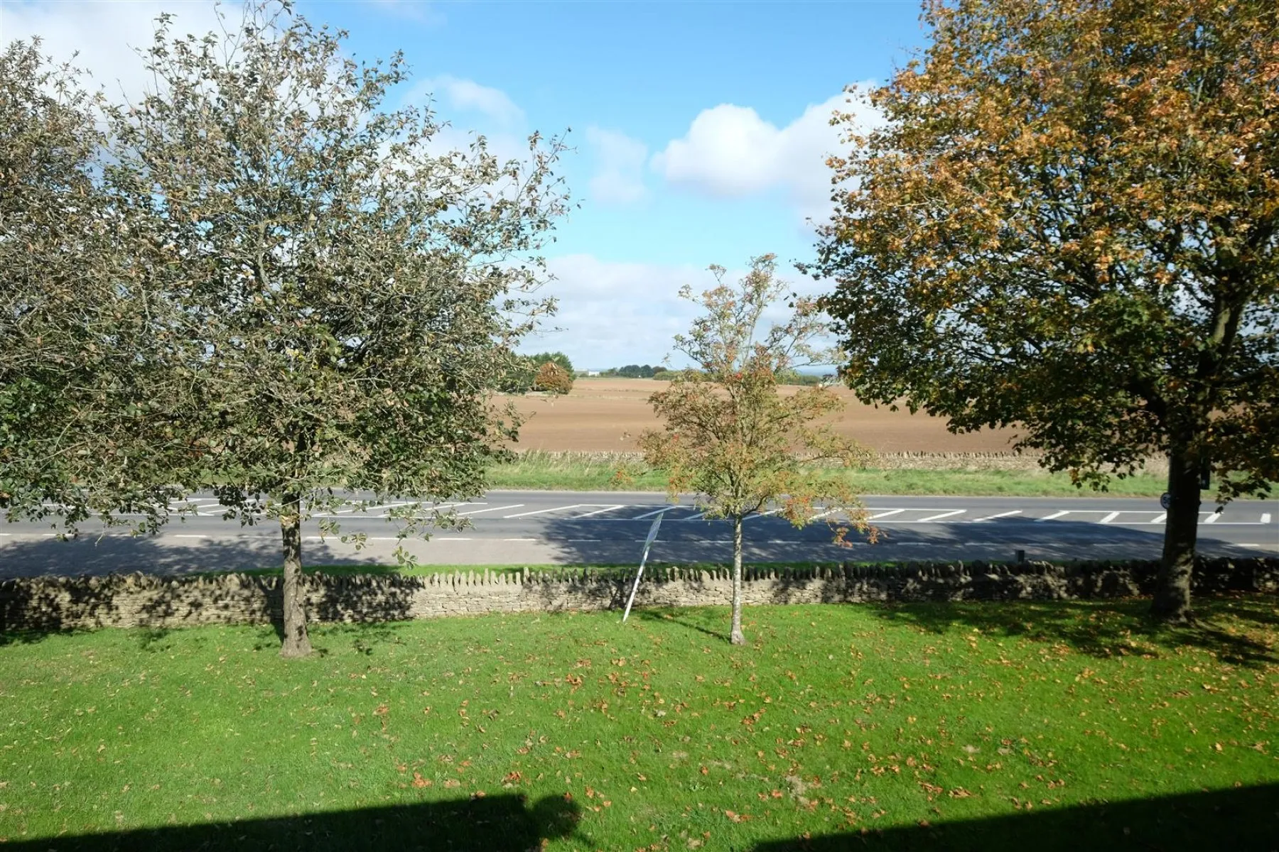 FLAT - REDUCED PRICE FOR AUCTION, 2 bedroom, Flat - 28268901