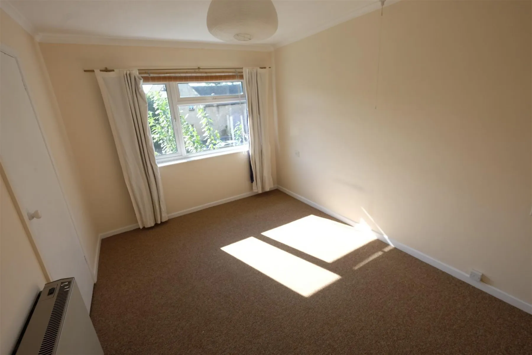 FLAT - REDUCED PRICE FOR AUCTION, 2 bedroom, Flat - 28268901