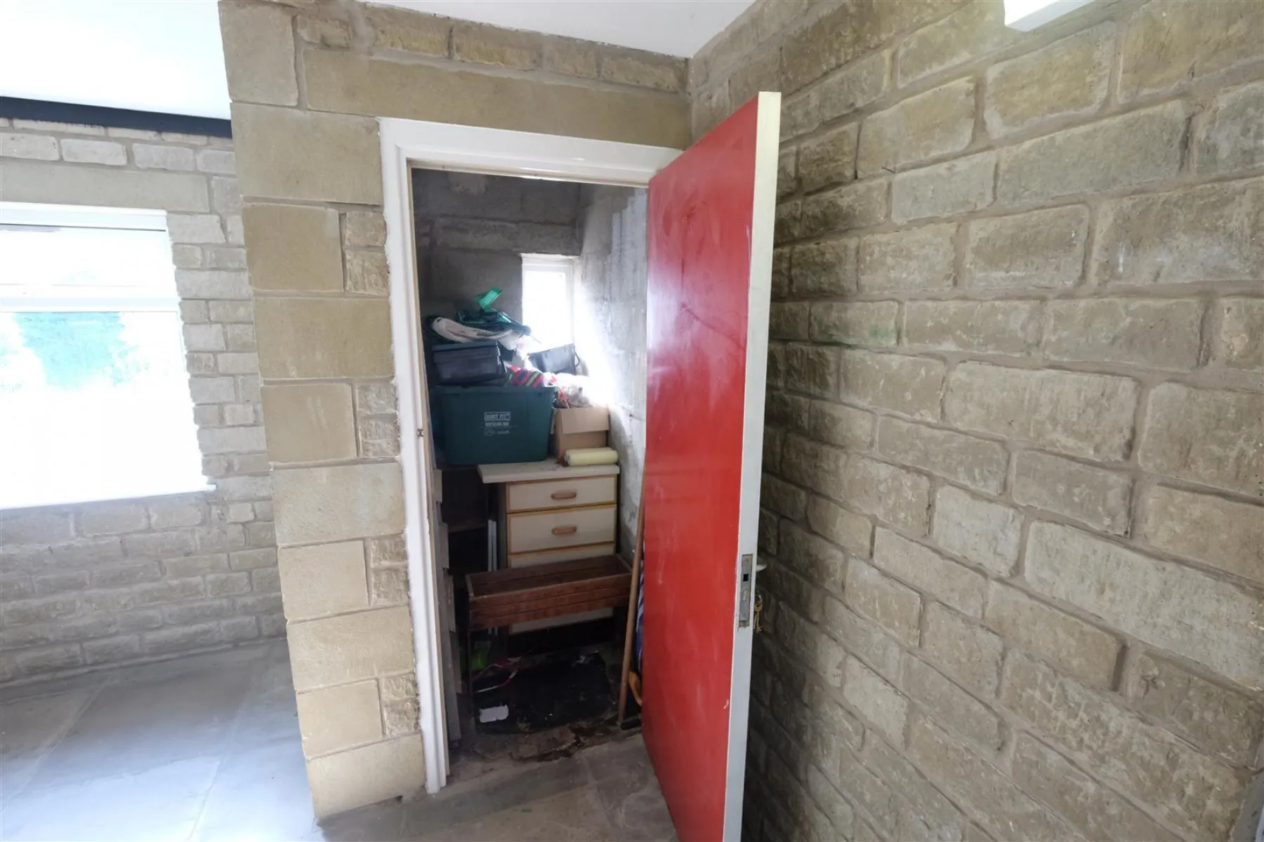 FLAT - REDUCED PRICE FOR AUCTION, 2 bedroom, Flat - 28268901