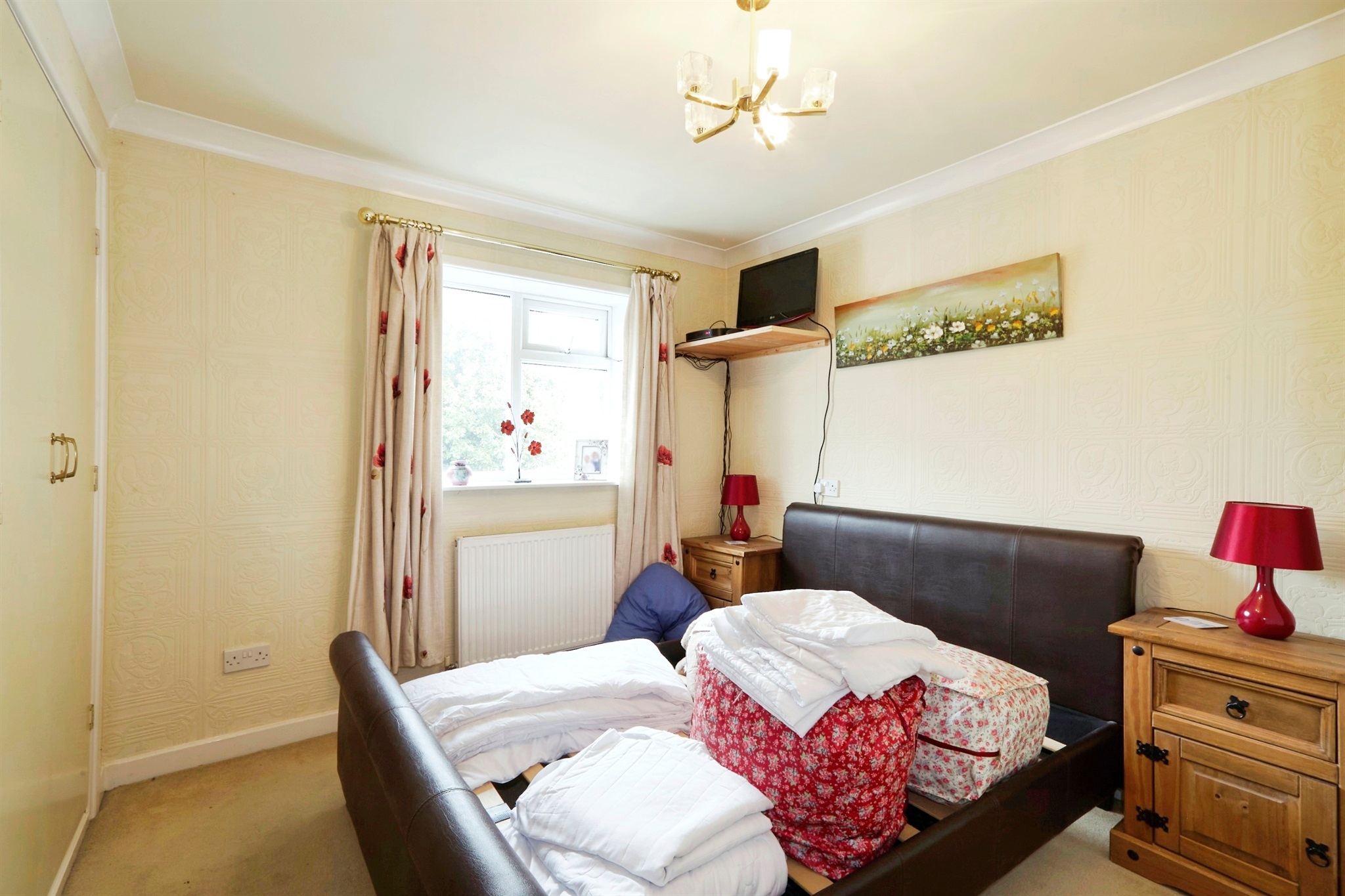 6 bed Detached