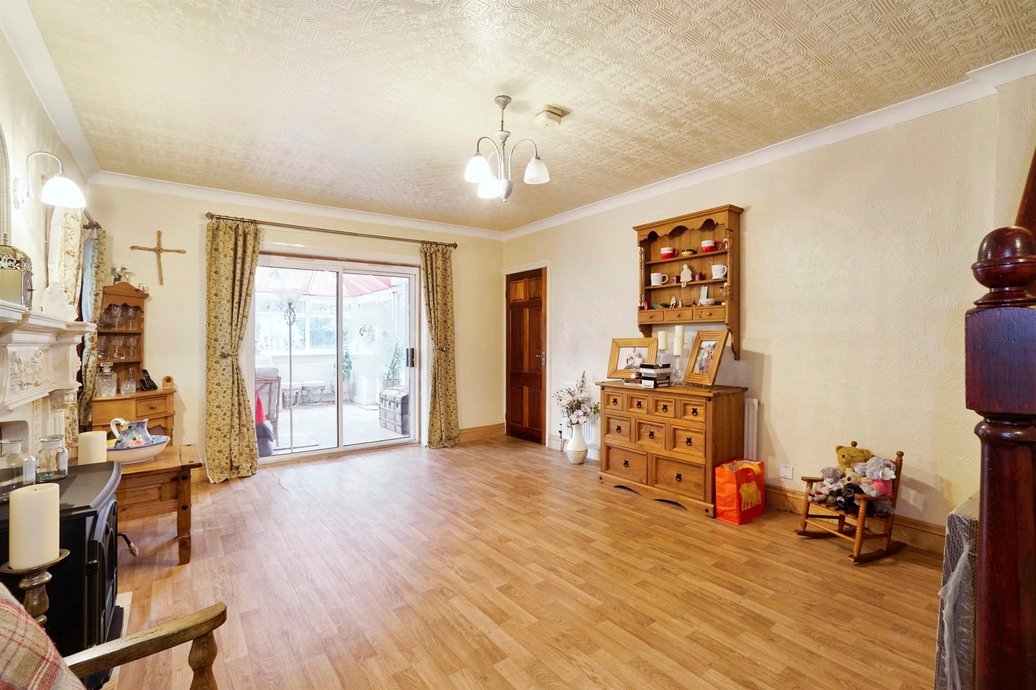 6 bed Detached