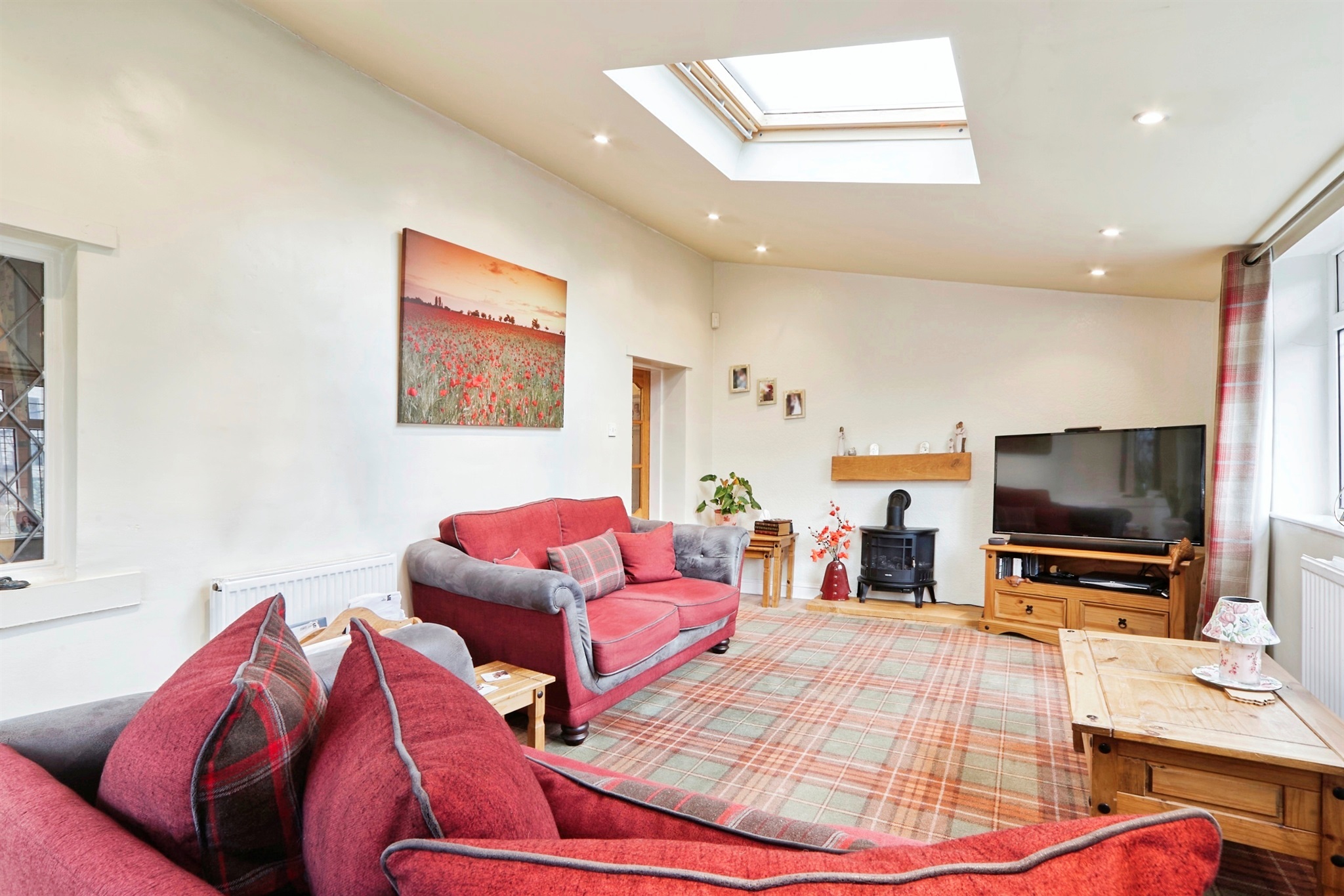 6 bed Detached