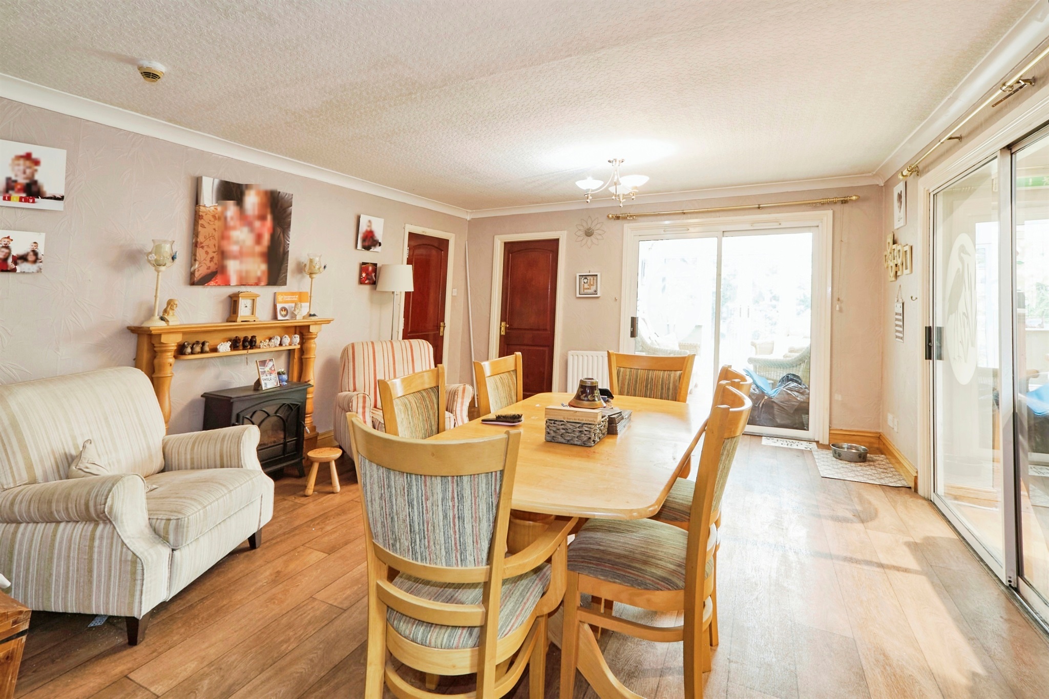 6 bed Detached