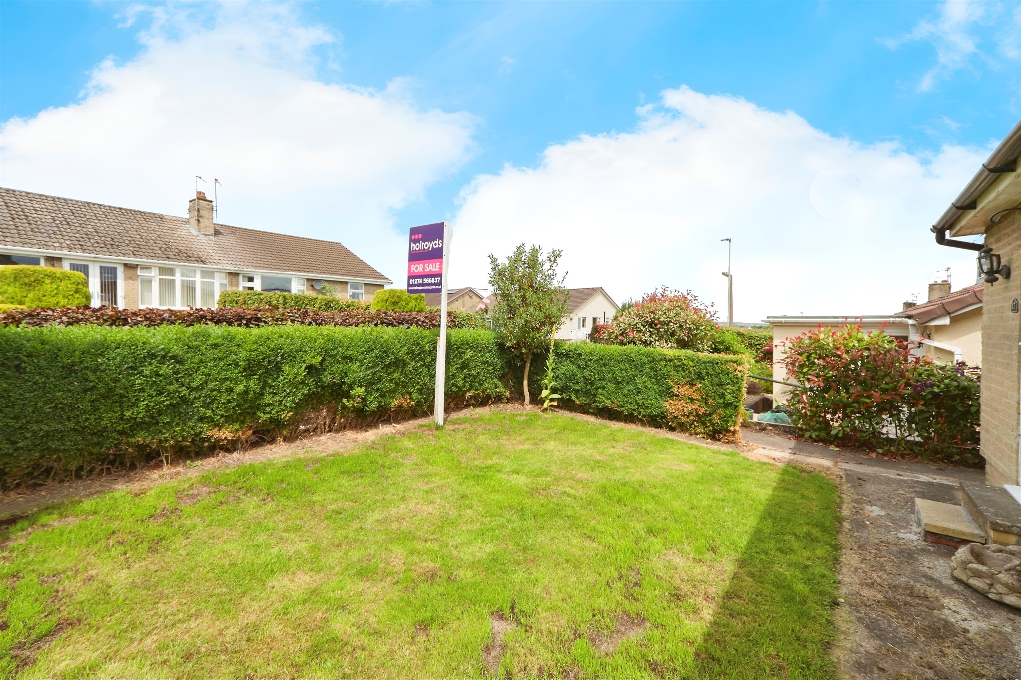 2 bed Semi-Detached Bungalow