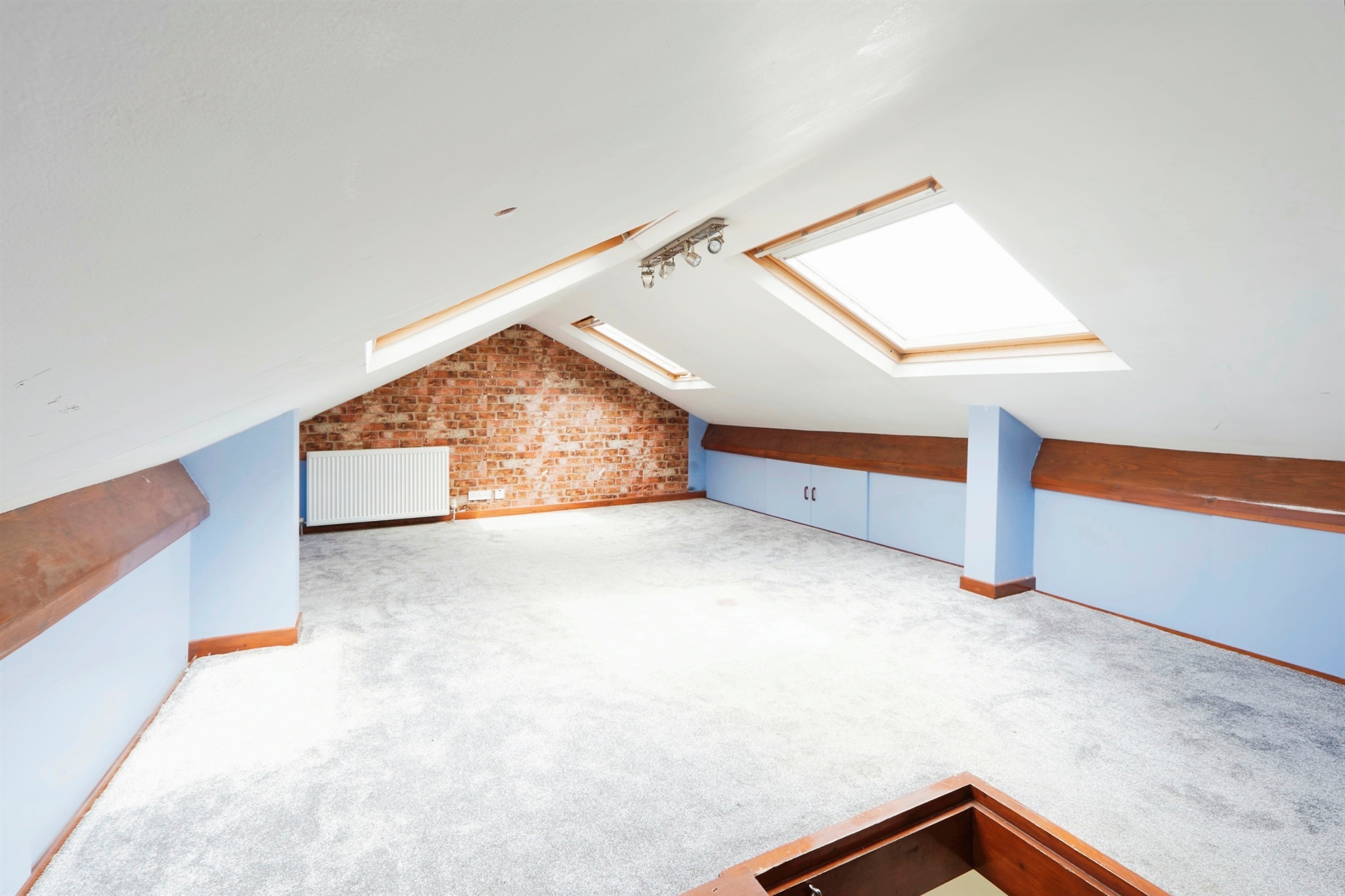 2 bed Semi-Detached Bungalow