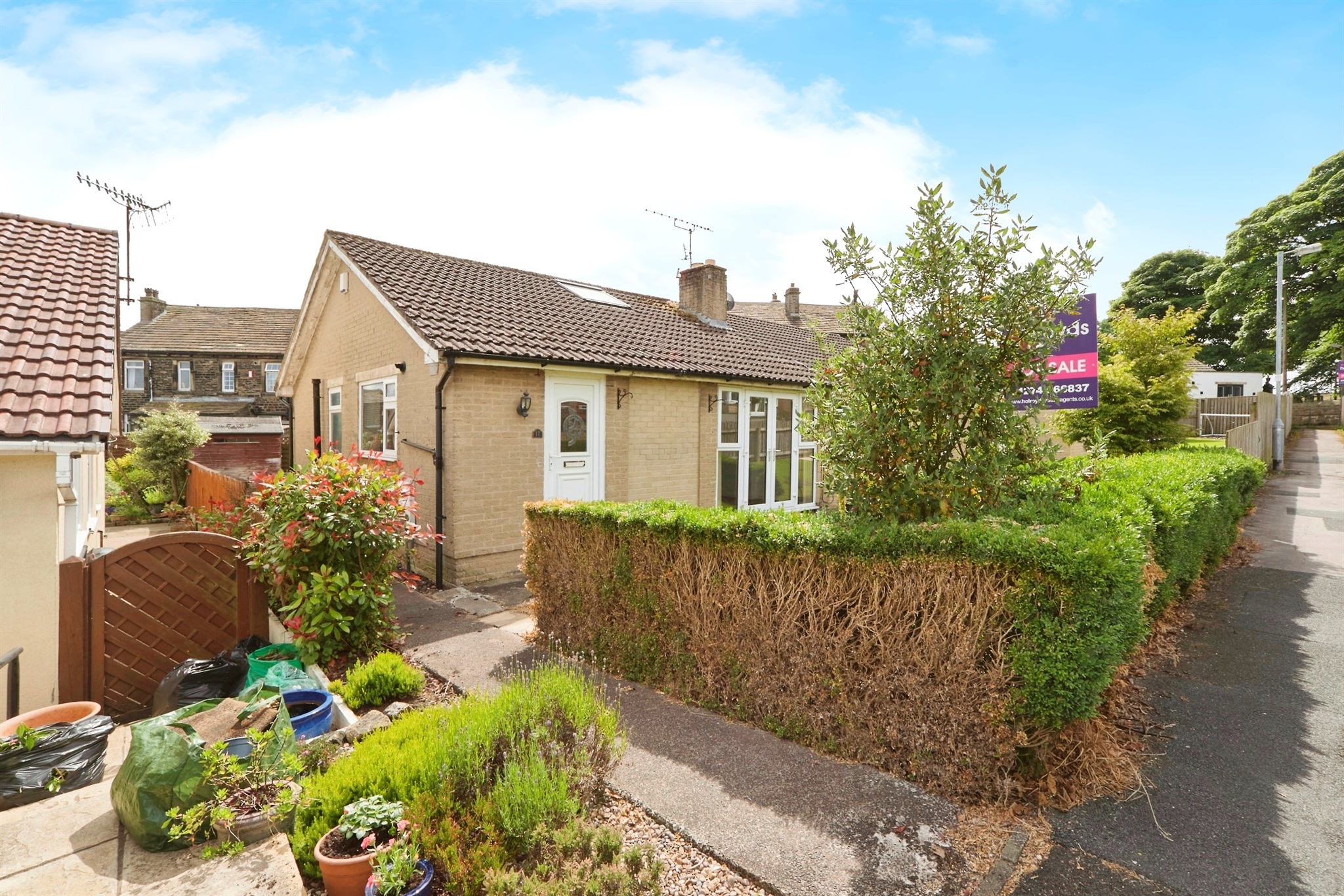 2 bed Semi-Detached Bungalow