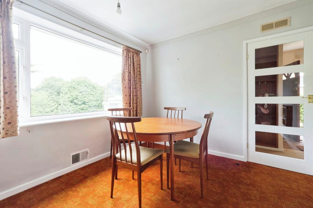3 bed Semi-Detached Bungalow
