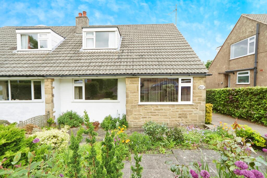 3 bed Semi-Detached Bungalow