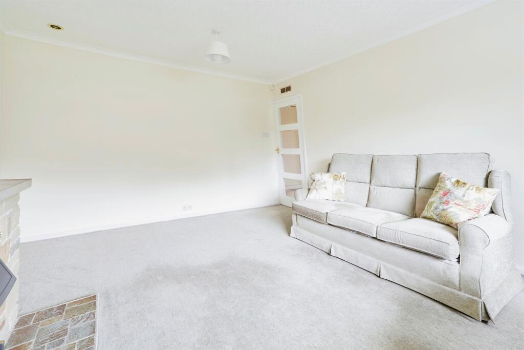 3 bed Semi-Detached Bungalow
