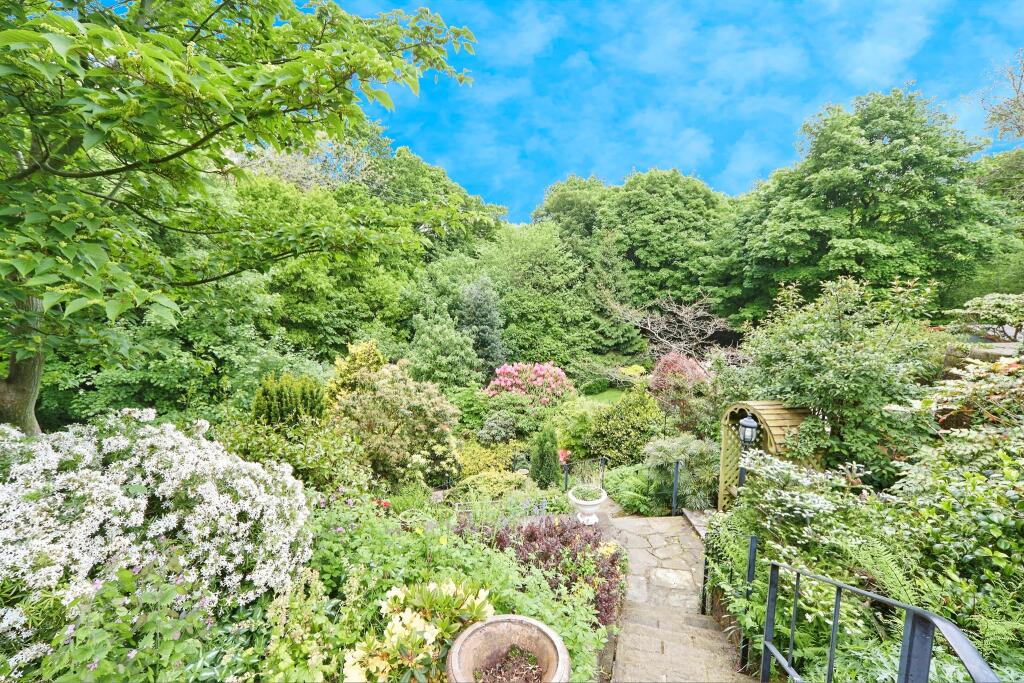 3 bed Semi-Detached Bungalow