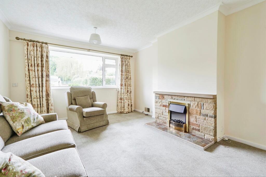 3 bed Semi-Detached Bungalow