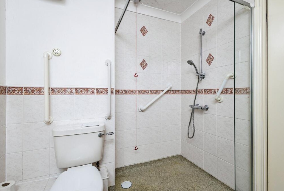 1 bed Ground Flat
