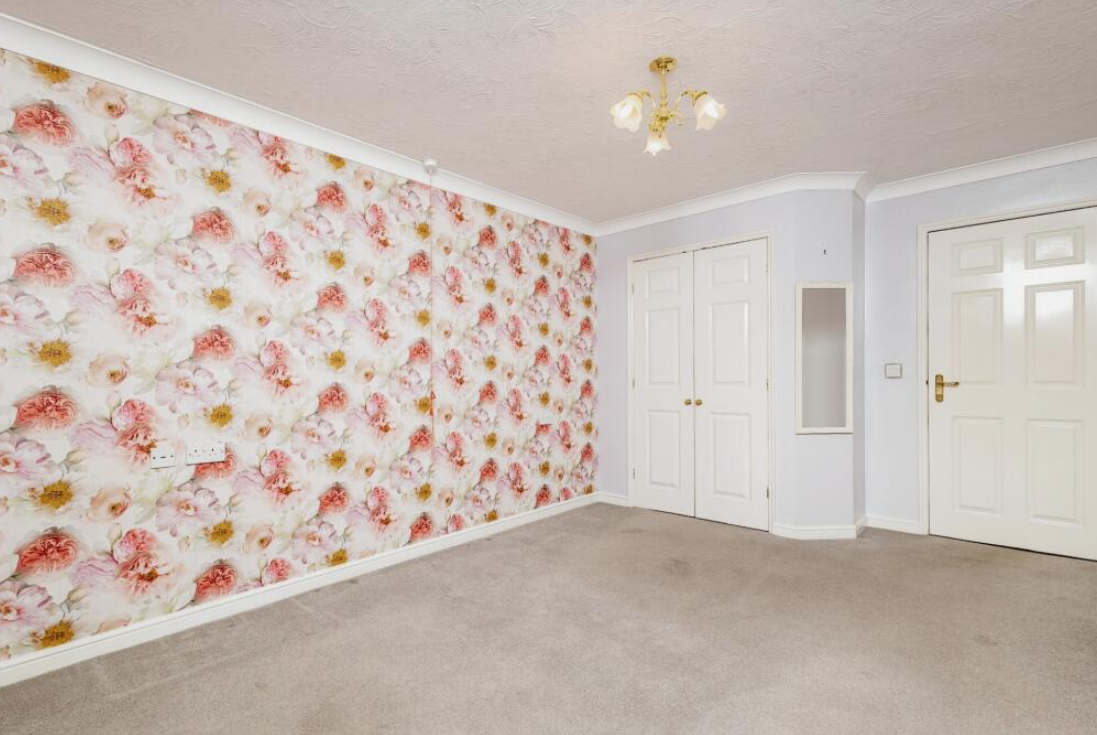 1 bed Ground Flat