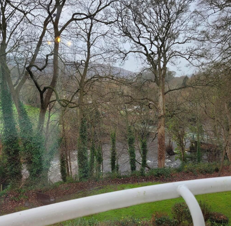 1 bed Ground Flat