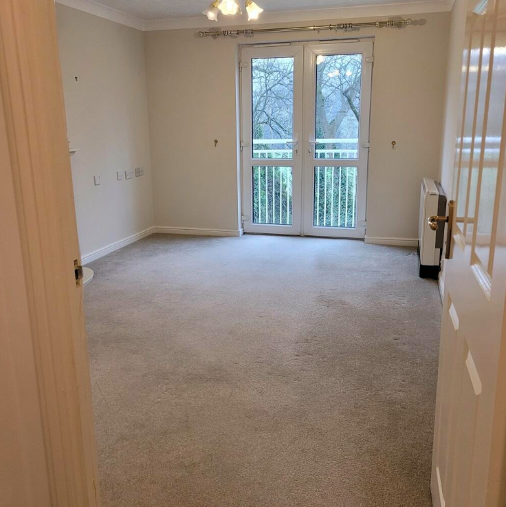 1 bed Ground Flat