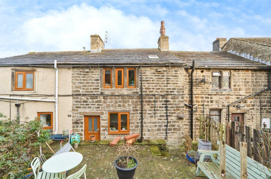 3 bed End of Terrace