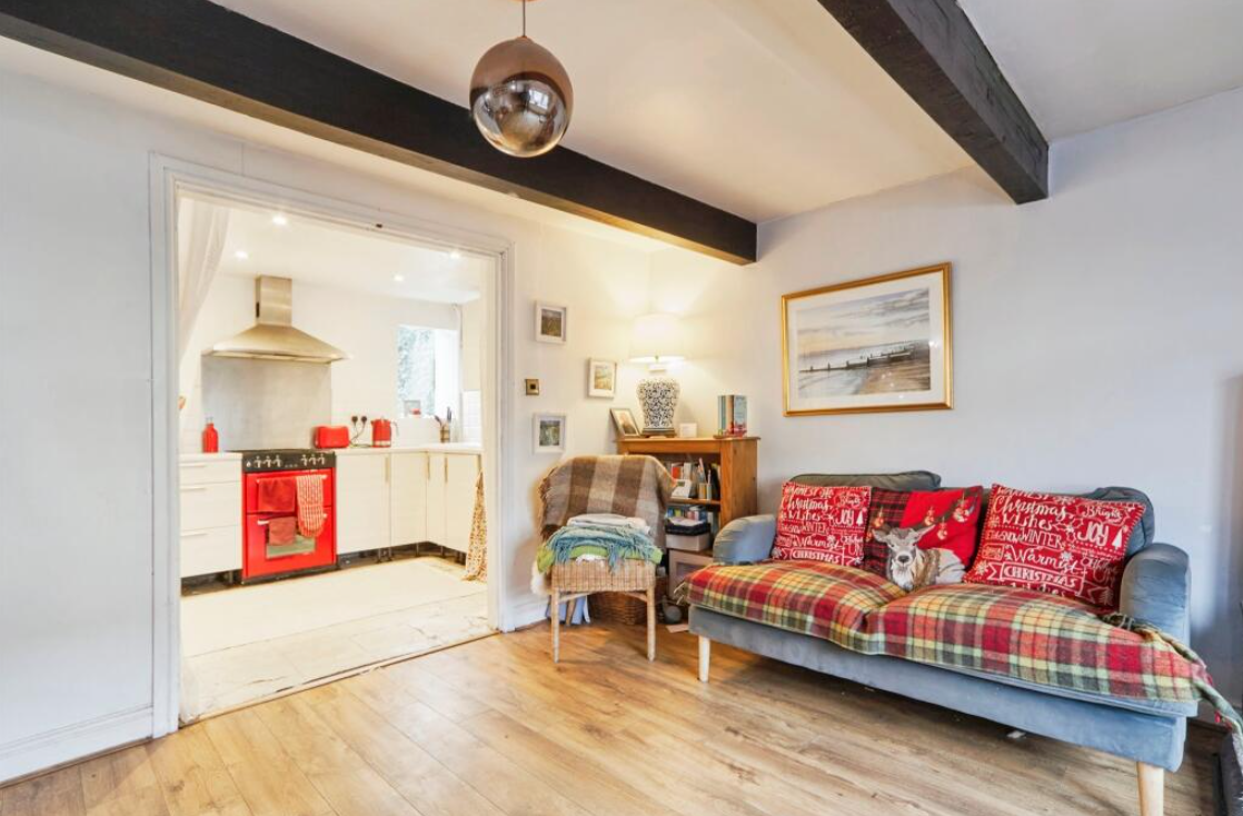 3 bed End of Terrace