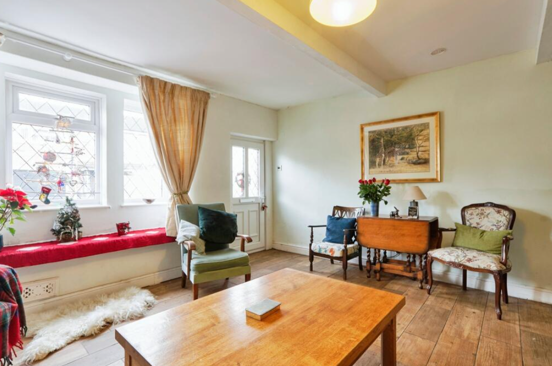 3 bed End of Terrace