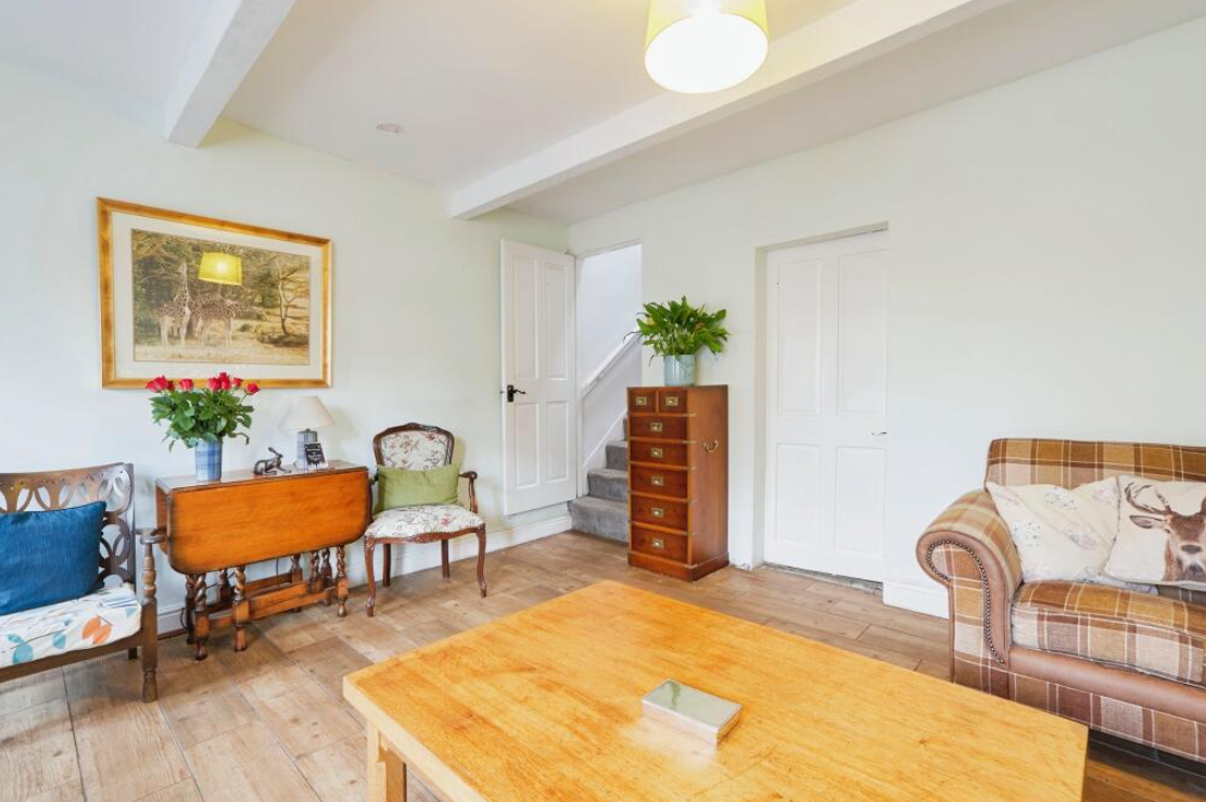 3 bed End of Terrace