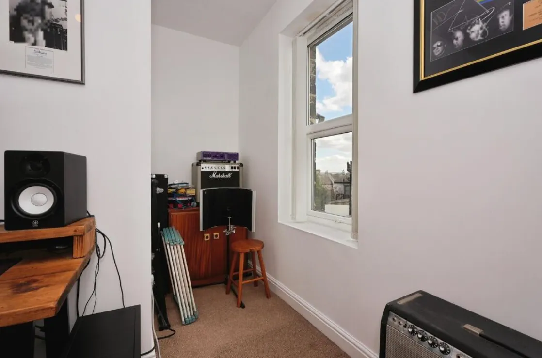 2 bed End of Terrace