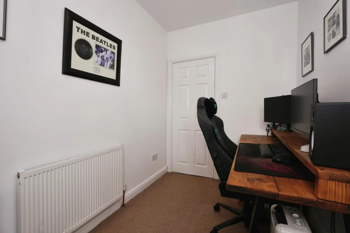 2 bed End of Terrace