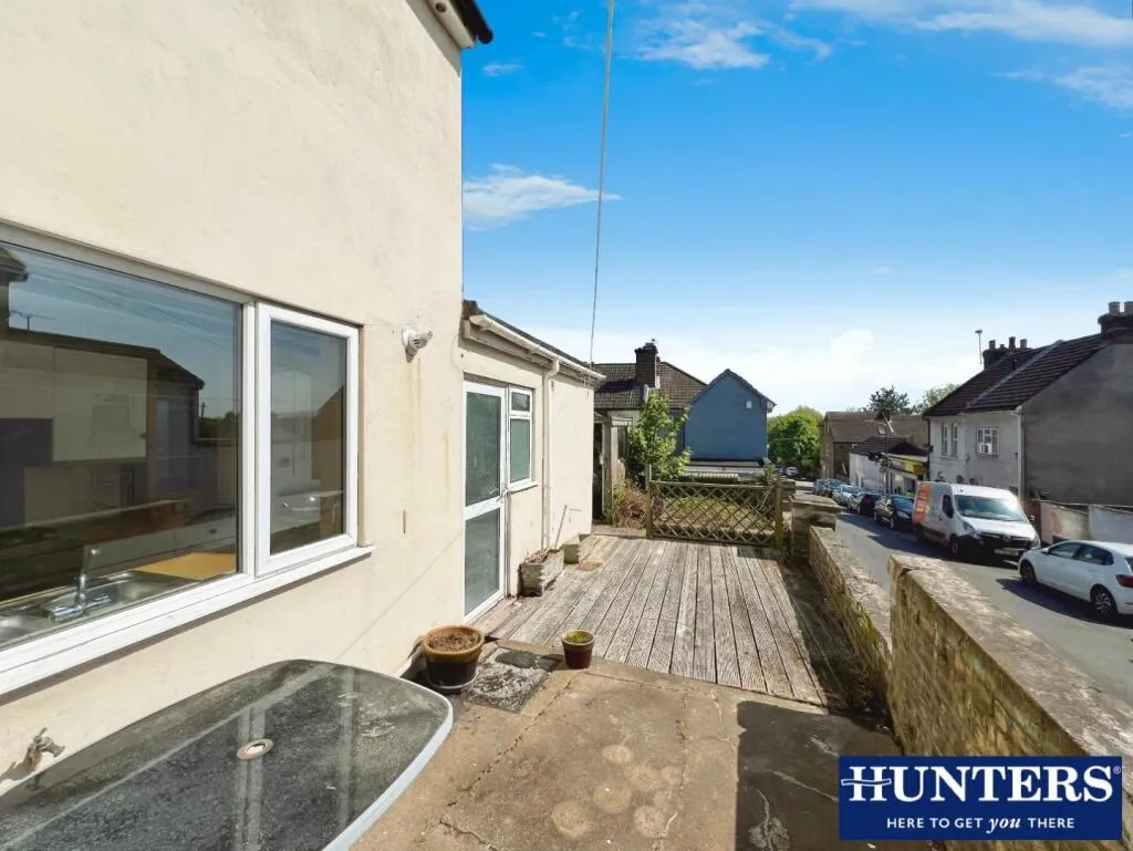 3 bed End of Terrace