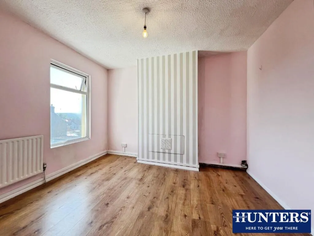 3 bed End of Terrace