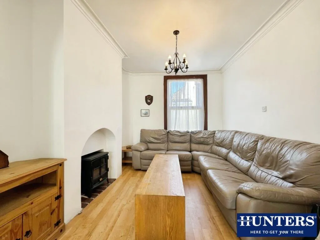 3 bed End of Terrace