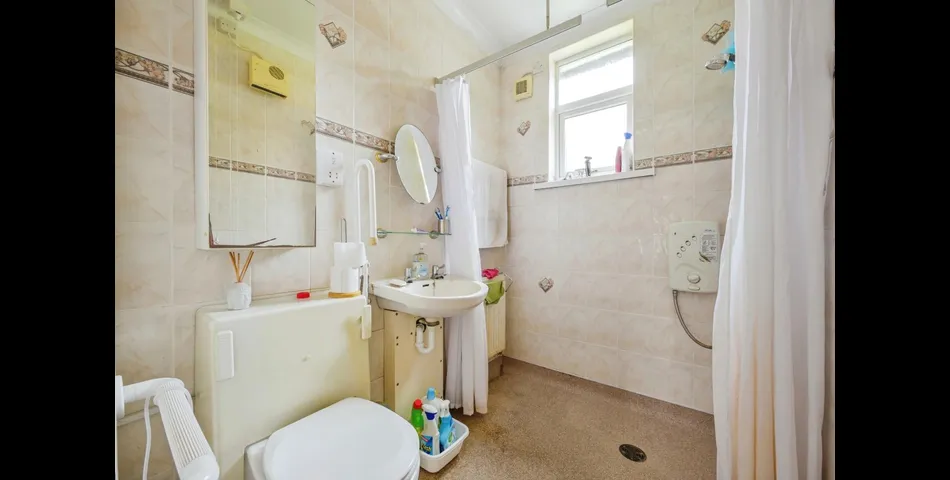 THREE BEDROOM DETACHED BUNGALOW