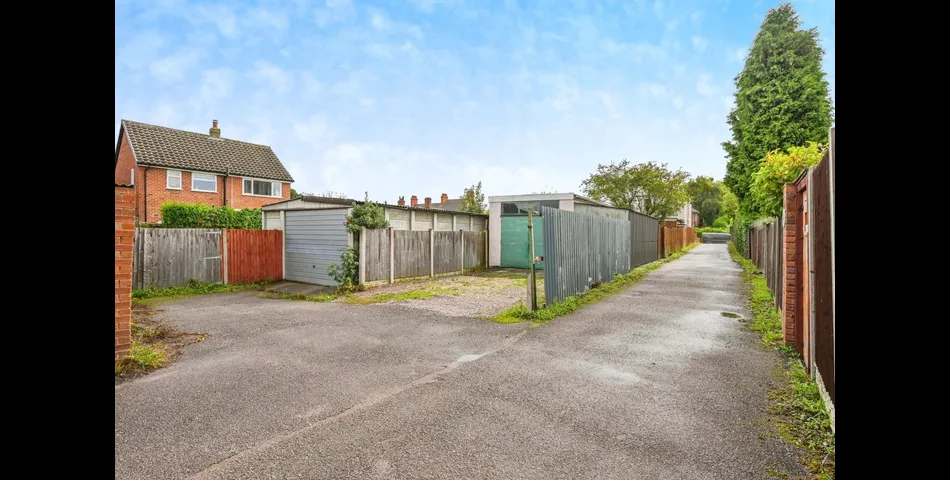 THREE BEDROOM DETACHED BUNGALOW