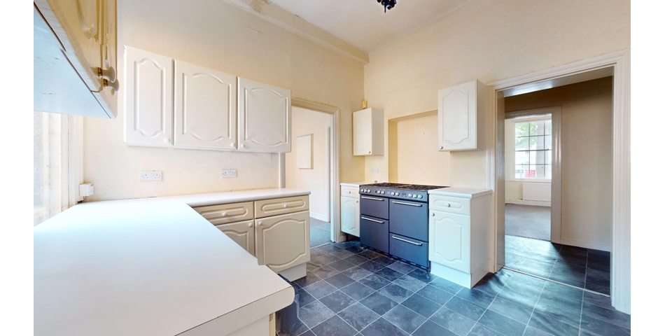 FOUR BEDROOM GRADE II LISTED BUILDING - INVESTMENT OPPORTUNITY