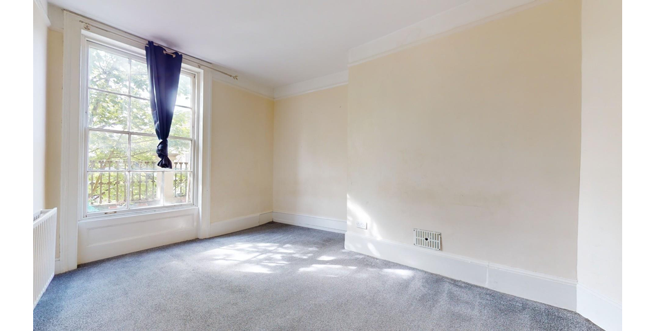 FOUR BEDROOM GRADE II LISTED BUILDING - INVESTMENT OPPORTUNITY