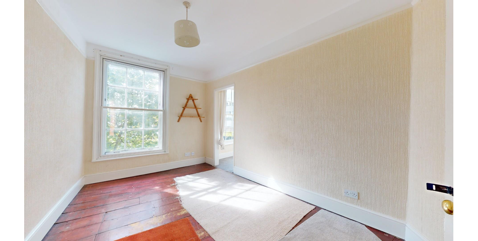 FOUR BEDROOM GRADE II LISTED BUILDING - INVESTMENT OPPORTUNITY