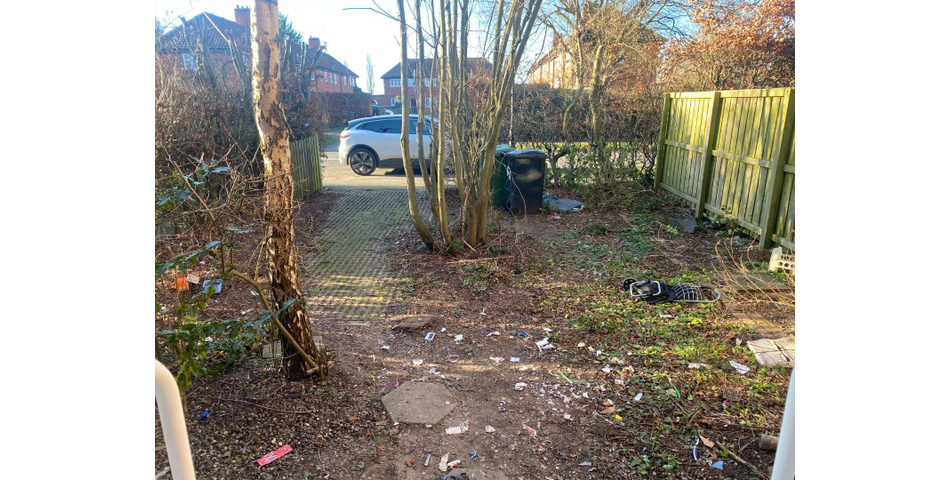 THREE BEDROOM PROPERTY IN NEED OF UPDATING