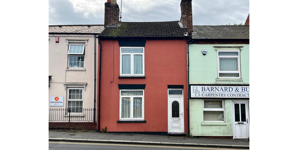 ONE BEDROOM MID TERRACED PROPERTY