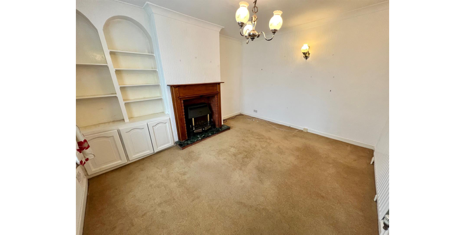 ONE BEDROOM MID TERRACED PROPERTY