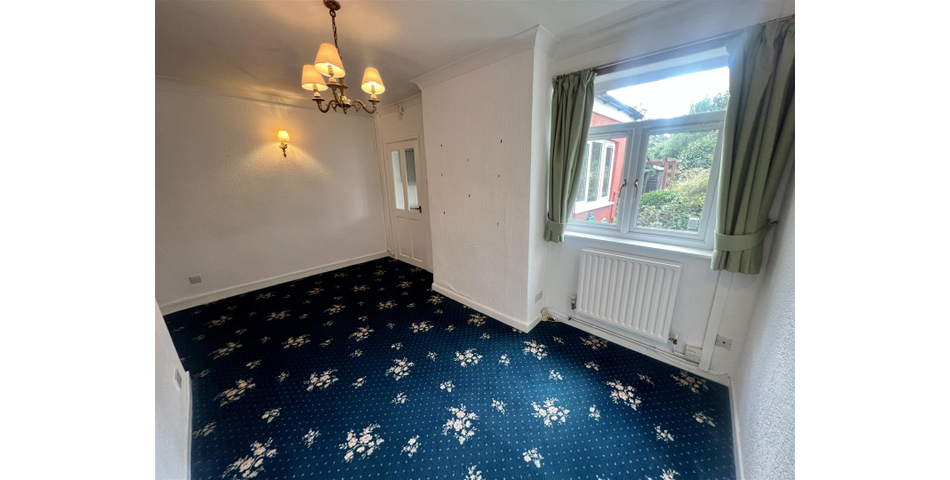 ONE BEDROOM MID TERRACED PROPERTY