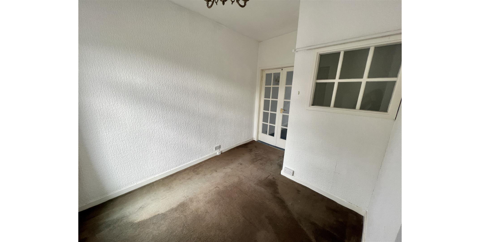 ONE BEDROOM MID TERRACED PROPERTY