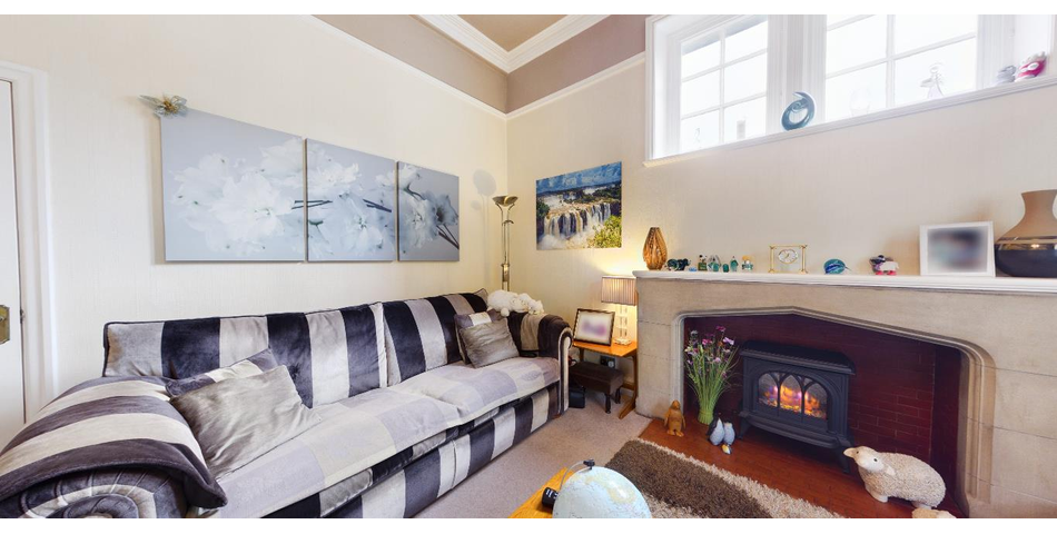 TWO BEDROOM GROUND FLOOR APARTMENT & GARAGE