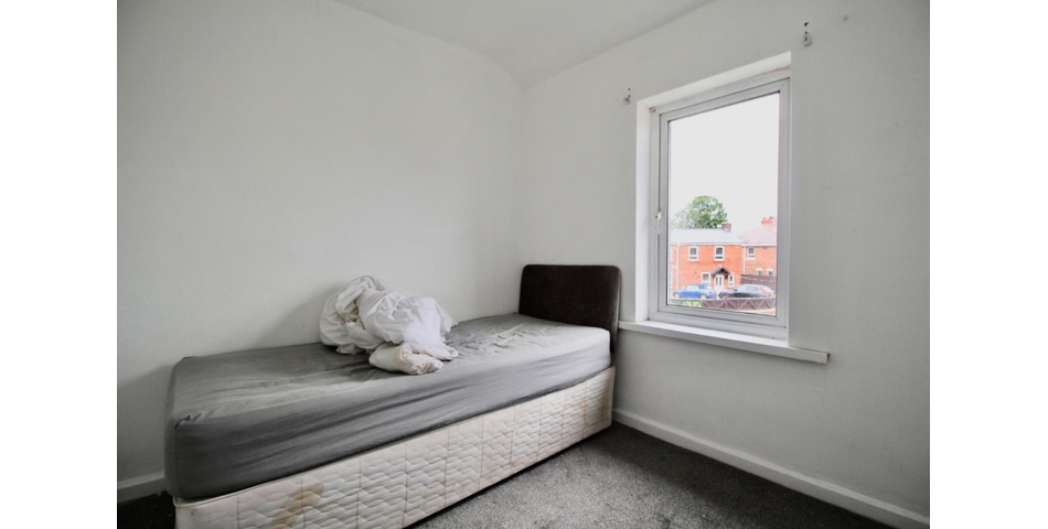 THREE BEDROOM MID TERRACE HOUSE
