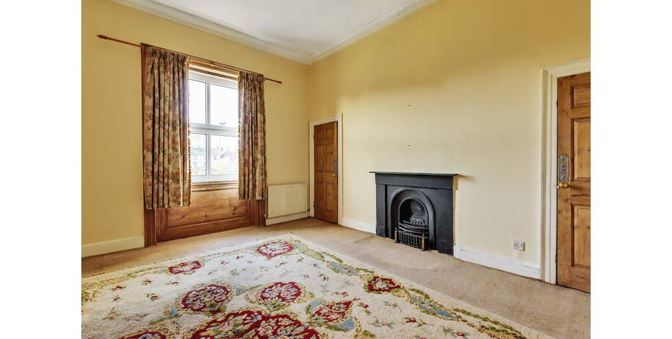 6 BEDROOM PROPERTY IN NEED OF RENOVATION
