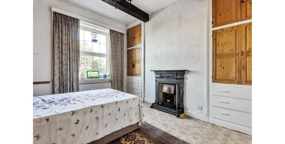6 BEDROOM PROPERTY IN NEED OF RENOVATION