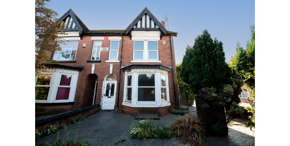 FIVE BEDROOM VICTORIAN PROPERTY