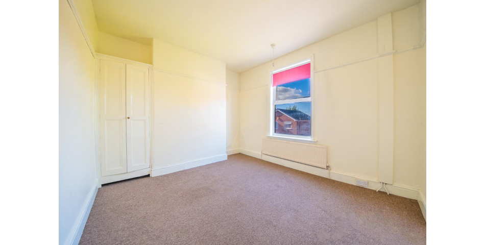 FIVE BEDROOM VICTORIAN PROPERTY