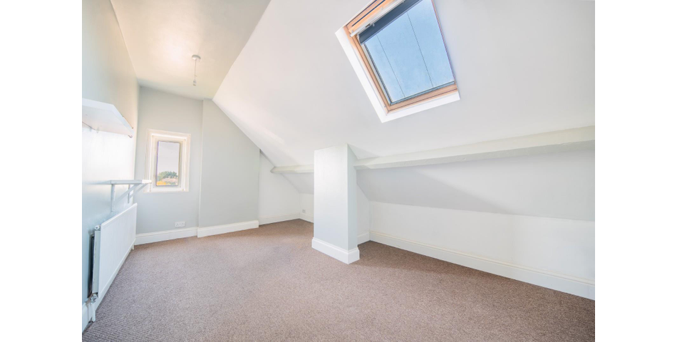 FIVE BEDROOM VICTORIAN PROPERTY