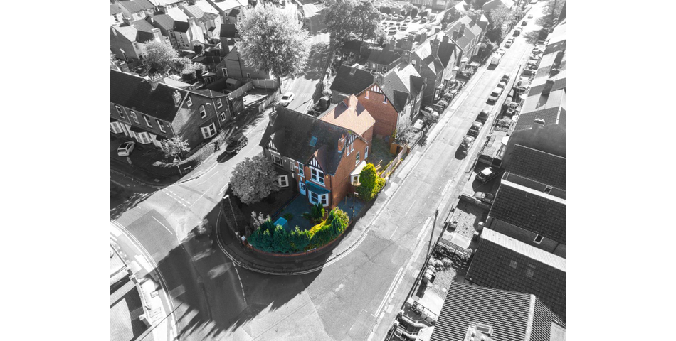 FIVE BEDROOM VICTORIAN PROPERTY