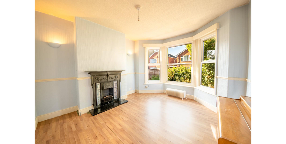 FIVE BEDROOM VICTORIAN PROPERTY